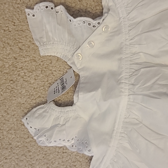 Baby Gap Eyelet Top - Picture 3 of 5